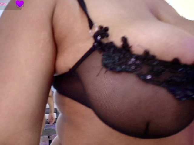 Jade-Nair's BongaCams show and profile