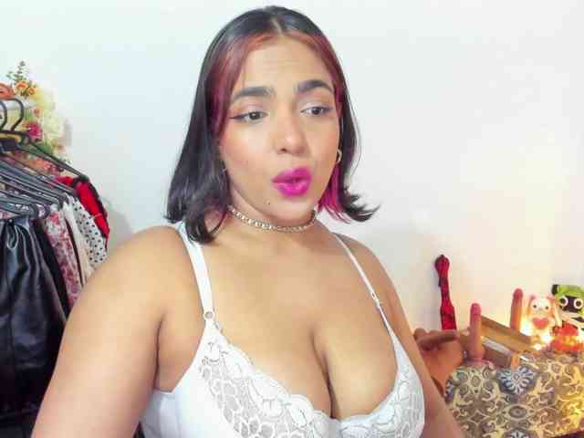Jade-Nair webcam