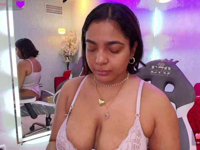 Jade-Nair webcam