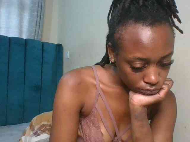 Drippingqueen23 webcam