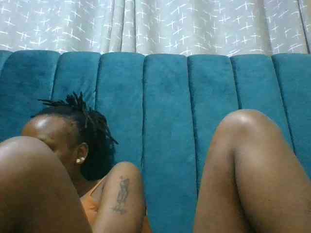 Drippingqueen23 webcam