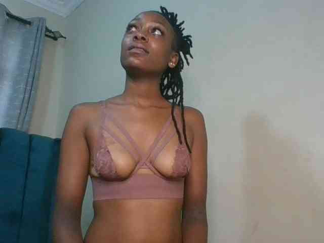 Drippingqueen23 webcam