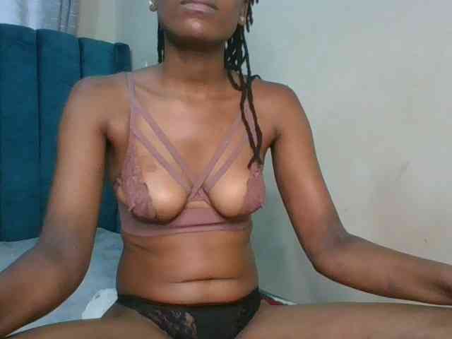 Drippingqueen23 webcam