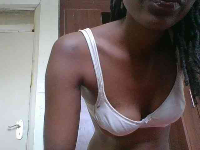 Drippingqueen23 webcam