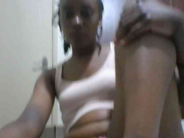 Drippingqueen23 webcam