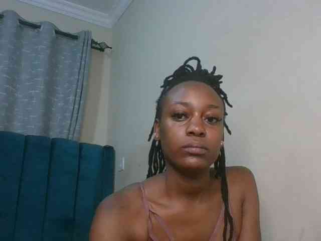 Drippingqueen23 webcam