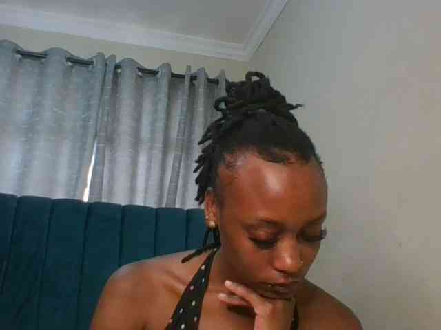 Drippingqueen23 webcam