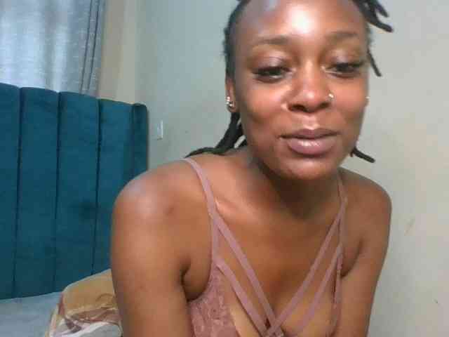 Drippingqueen23 webcam