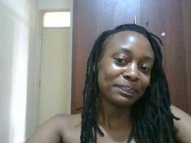 Drippingqueen23 webcam