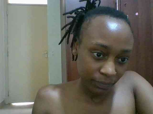 Drippingqueen23 webcam