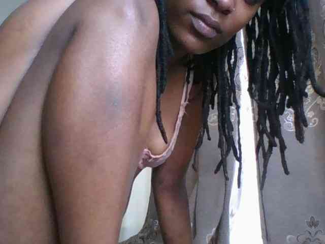 Drippingqueen23 webcam