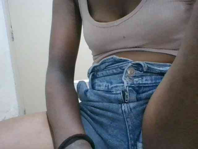 Drippingqueen23 webcam