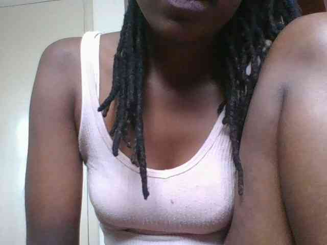 Drippingqueen23 webcam