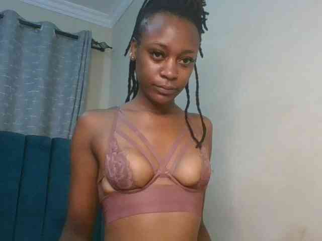 Drippingqueen23 webcam