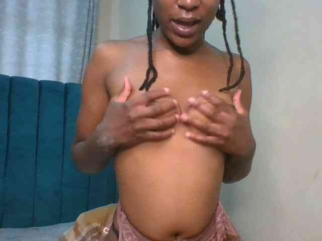 Drippingqueen23 webcam