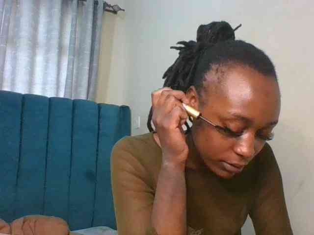 Drippingqueen23 webcam