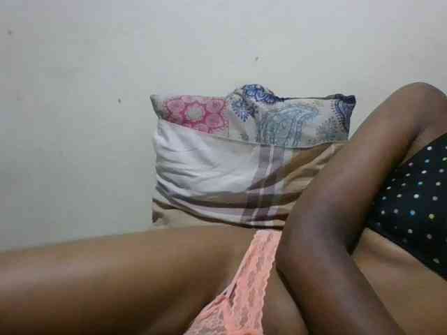 Drippingqueen23 webcam