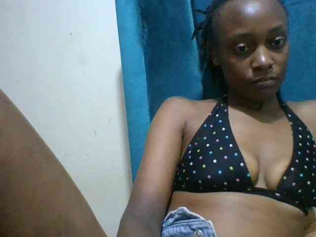 Drippingqueen23 webcam