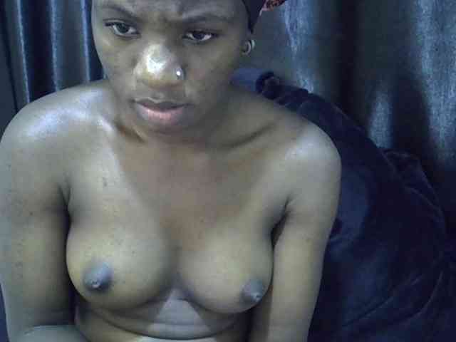 Evielilly Live Webcam on BongaCams