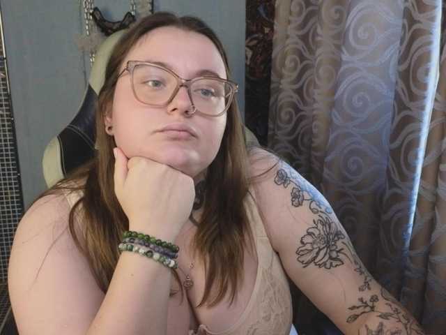 CatherineClaire live cam on BongaCams