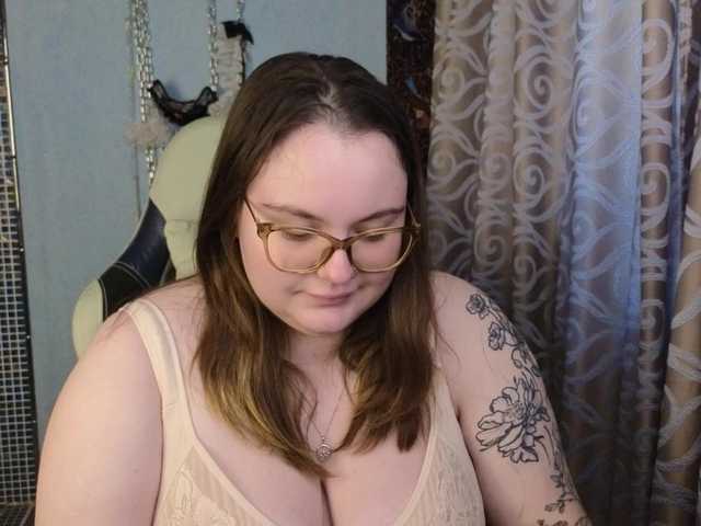 CatherineClaire live cam on BongaCams