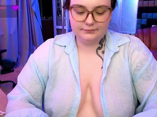 CatherineClaire live cam on BongaCams