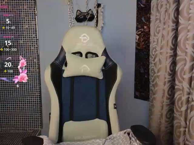 CatherineClaire live cam preview