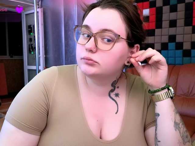 CatherineClaire live cam on BongaCams