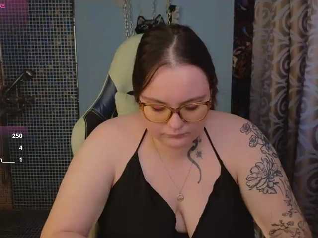 CatherineClaire live cam preview