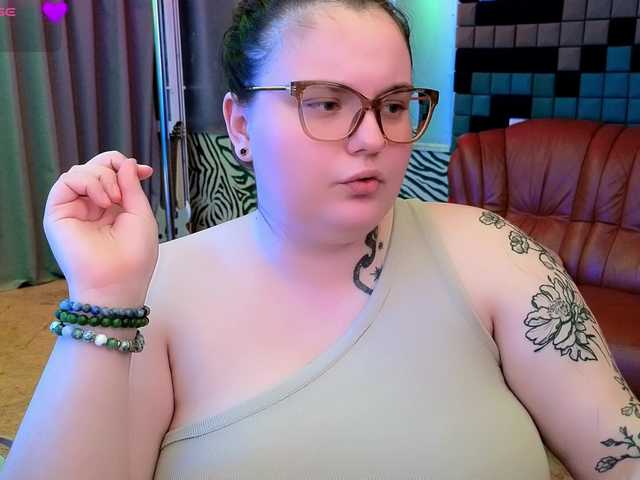 CatherineClaire live cam on BongaCams