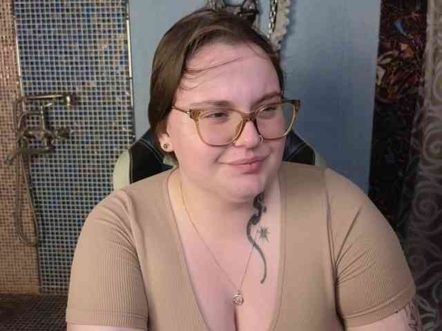 catherineclaire's live room