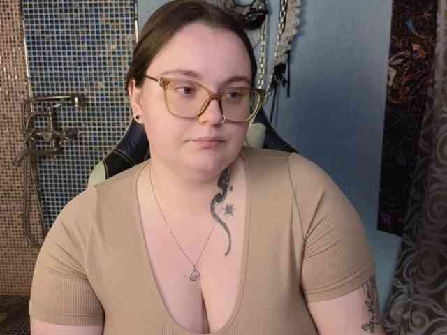 catherineclaire's live room