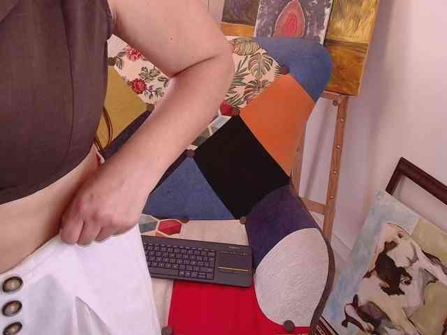 NahiaValentina webcam