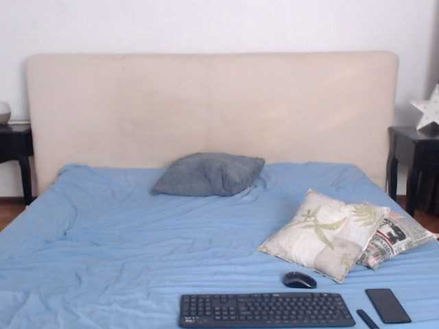 YreneJones live cam preview