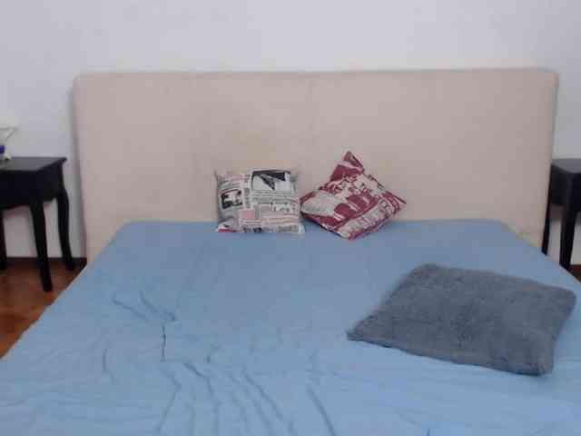 YreneJones webcam