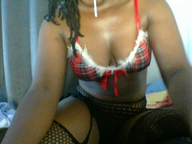 Brieb's BongaCams show and profile