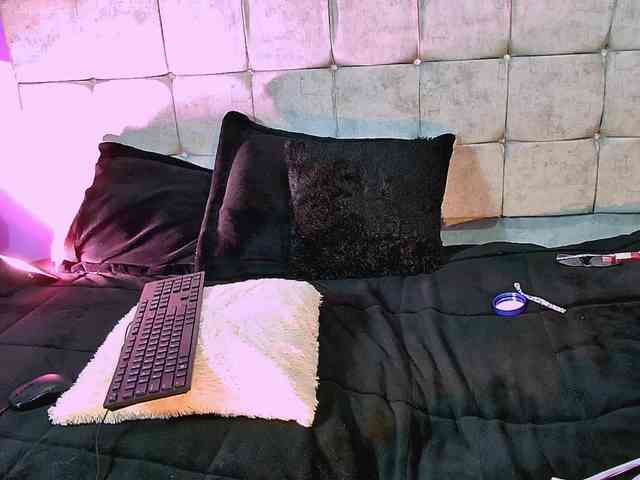 Big-Sharlotte webcam