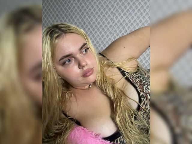 VXETU live webcam show
