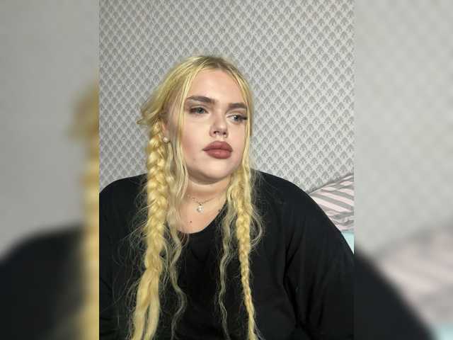 VXETU live webcam show