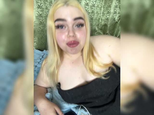 VXETU live cam on BongaCams