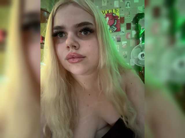 VXETU live cam on BongaCams