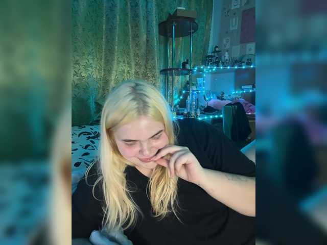 VXETU live cam on BongaCams