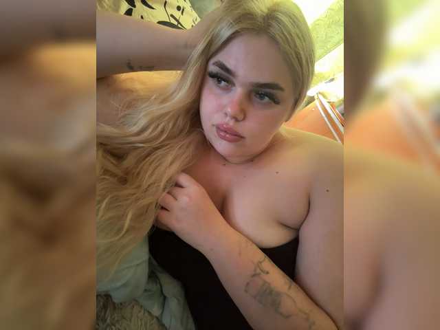 VXETU live cam on BongaCams