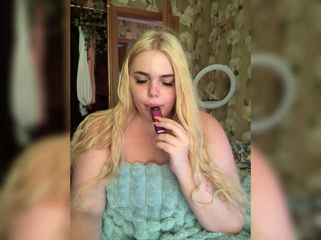 VXETU live cam on BongaCams