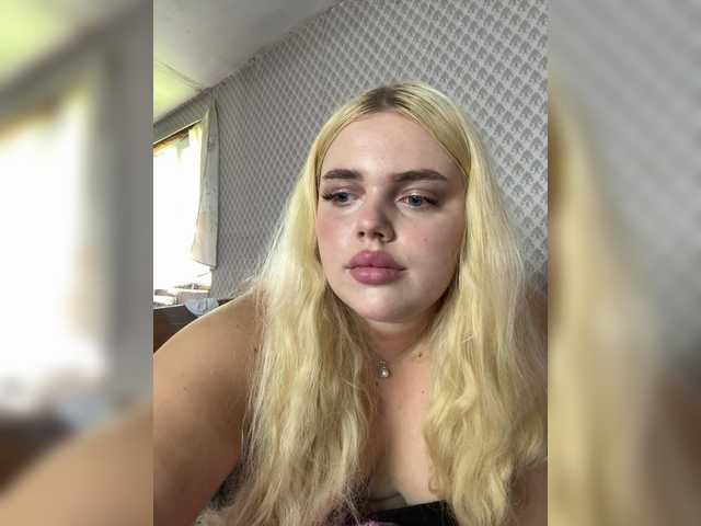 VXETU live webcam show