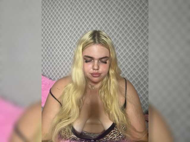 VXETU live cam on BongaCams