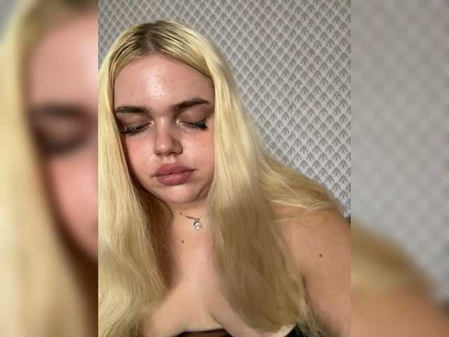 VXETU live webcam show