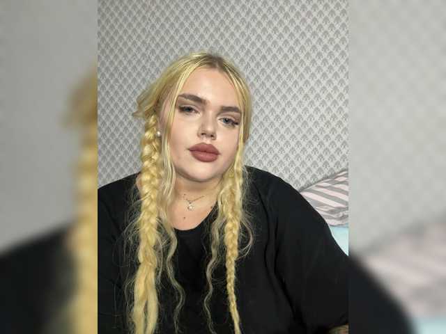 VXETU live webcam show