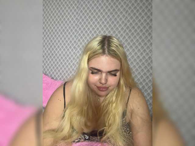 VXETU live webcam show