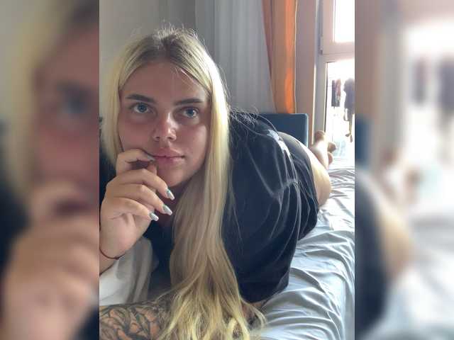 VXETU live cam on BongaCams